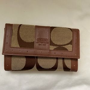 Coach trifold women’s wallet